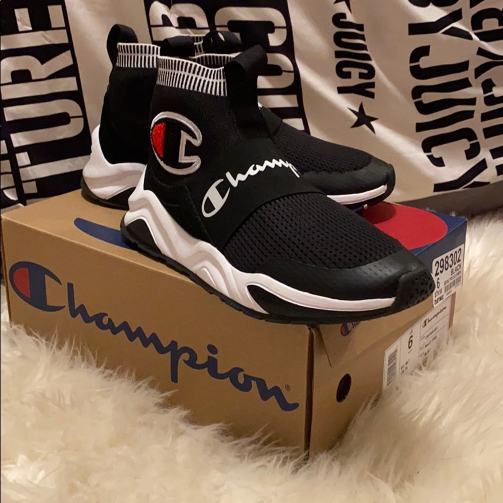 Champion size youth 6 from zumiez with box